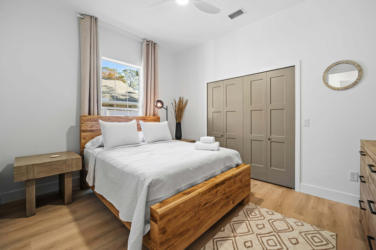 Room 5, Luxury Retreat With Pool in Palm Coast, Flagler