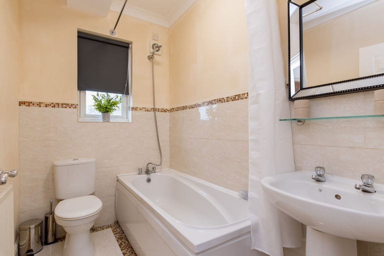 Bathroom 3, Cattle Market View Apartment, Lincolnshire