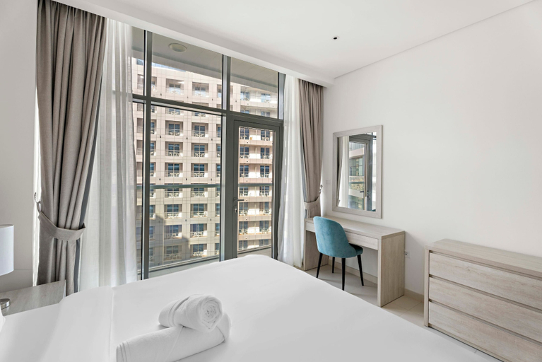 Room 5, 2BR Palm Jumeirah With Pool on Roof Amazing View, Dubai