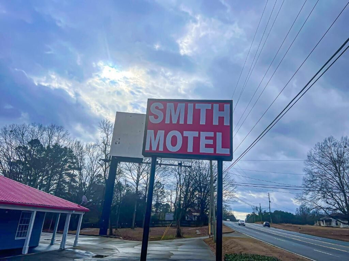 Others 5, Smith Motel, Gordon