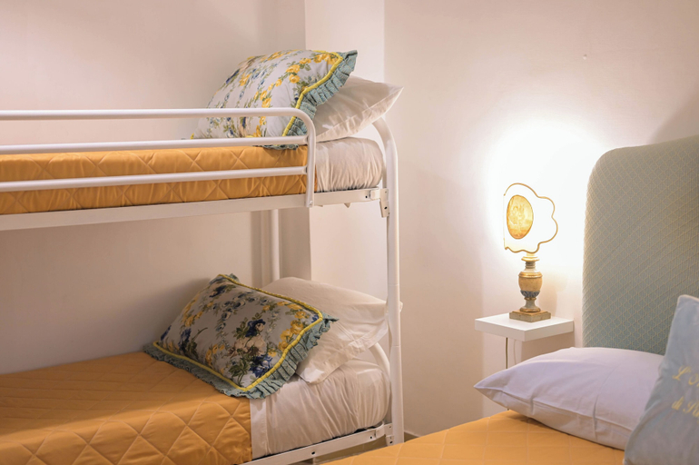 Bedroom 3, L'anfiteatro di Pompei B&B, Napoli