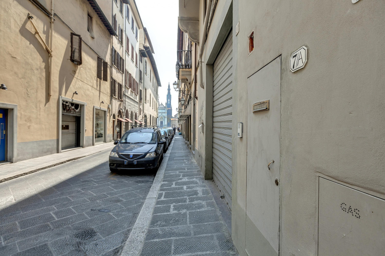 Room 5, Anguillara 7 A in Firenze, Florence