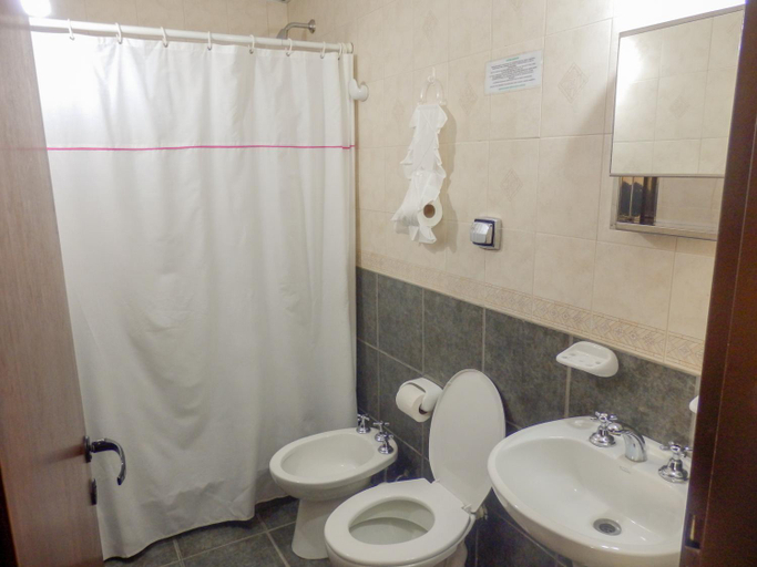 Bathroom 2, Complejo Brisa Serrana, Junín