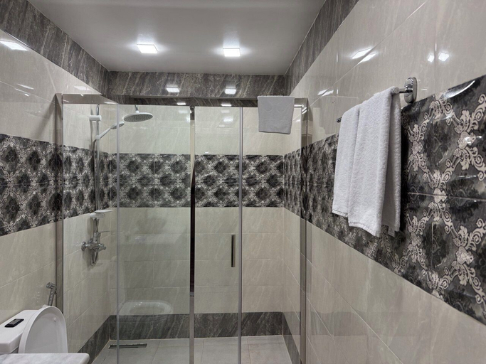 Bathroom 4, Hazz Boutique Hotel, Baku