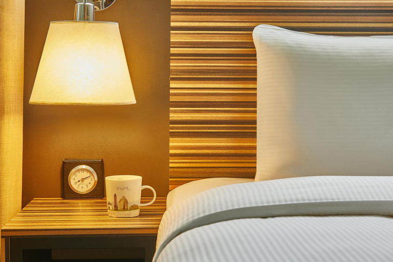 Bedroom 2, Caesar Park Hotel, Taipei City