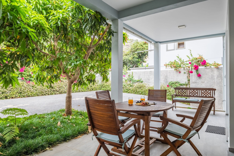 Room 5, Coastal Charm A by Homie, Ponta do Sol