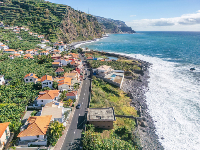 Room 3, Coastal Charm A by Homie, Ponta do Sol