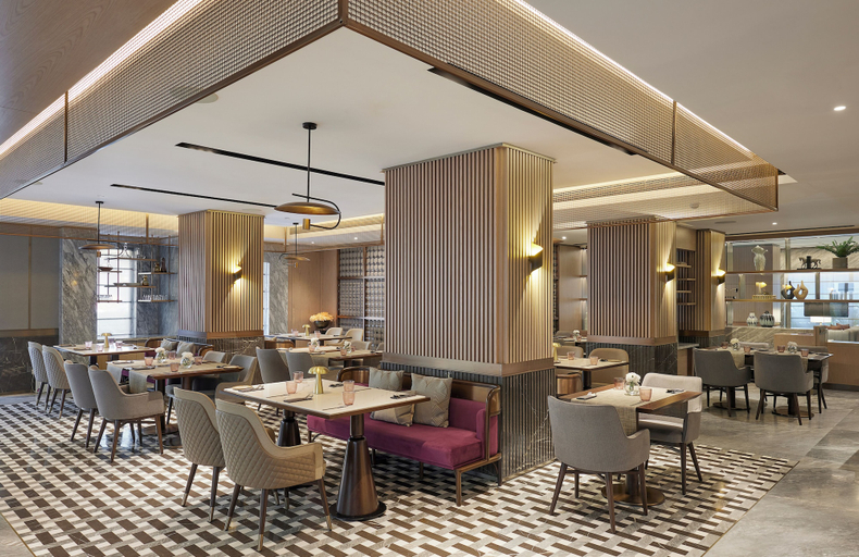 Food & Drinks 5, Astoria Hotel, Mumbai City
