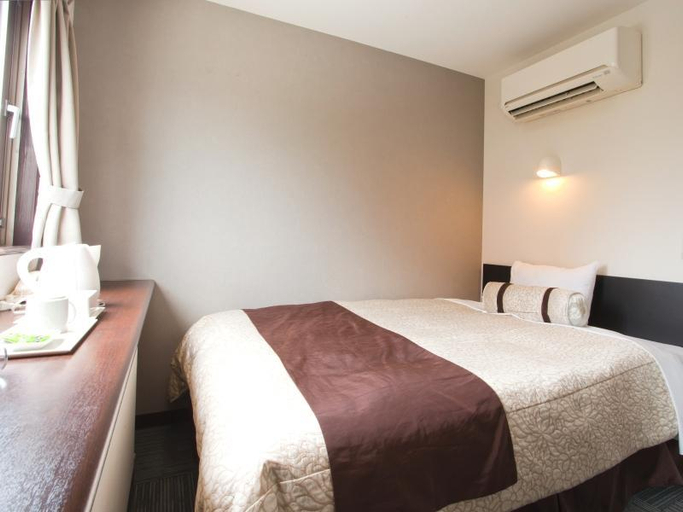 Bedroom, Kakegawa Station Hotel, Kakegawa