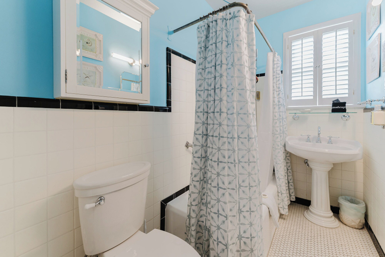 Bathroom, Key West Cottage, Palm Beach