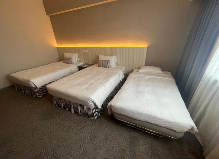 Bedroom 2, Caesar Park Hotel, Taipei City