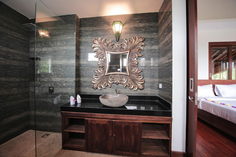 Bathroom, Villa Jeannie, Lombok