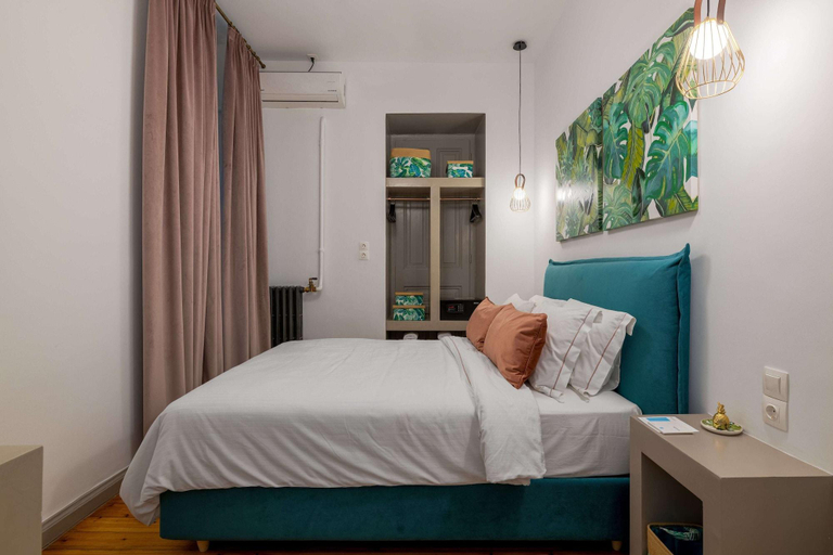 Bedroom 3, 2mazi Suites, Attica