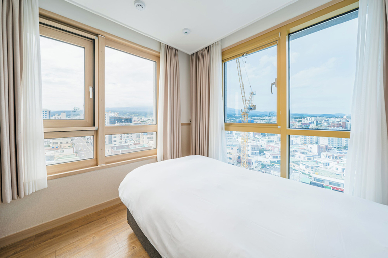 Bedroom 15