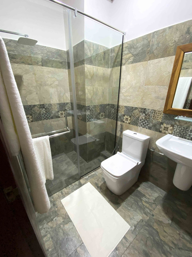Bathroom 4, Manthra Leisure, K.F.G. & G. Korale
