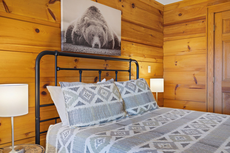 Others 2, Suite at Dollywood Lane, Sevier
