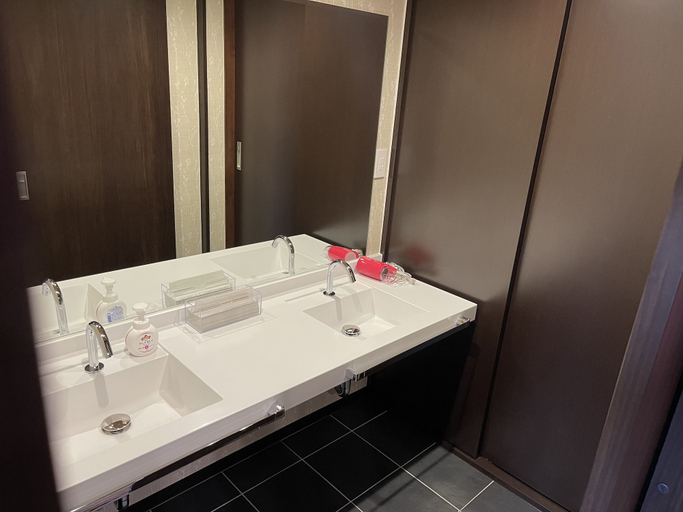 Bathroom 4, Gion Shinmonso, Kyoto