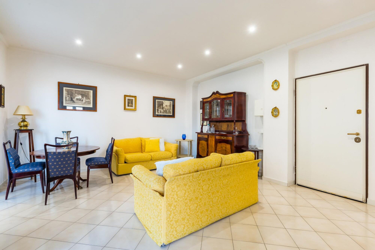 Room 2, Appartamento all Arenella by Wonderful Italy, Napoli