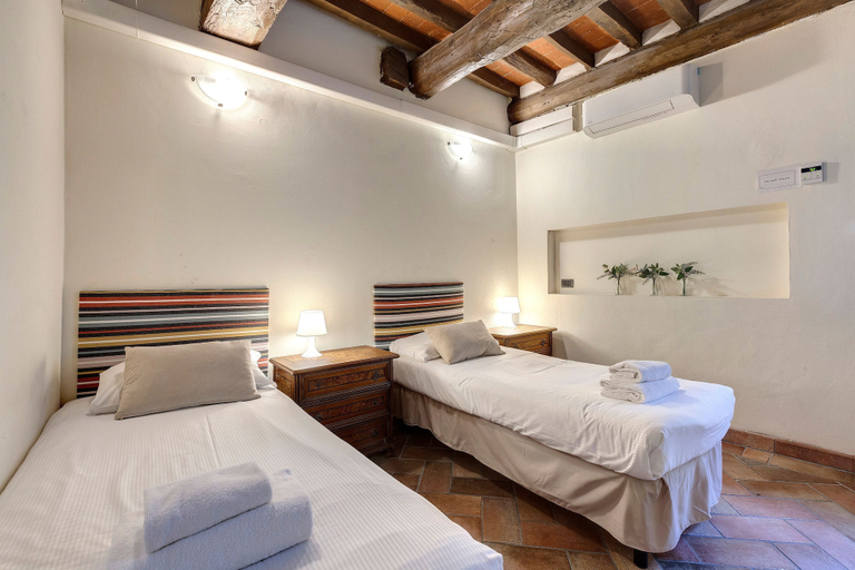 Room 3, Anguillara 7 A in Firenze, Florence