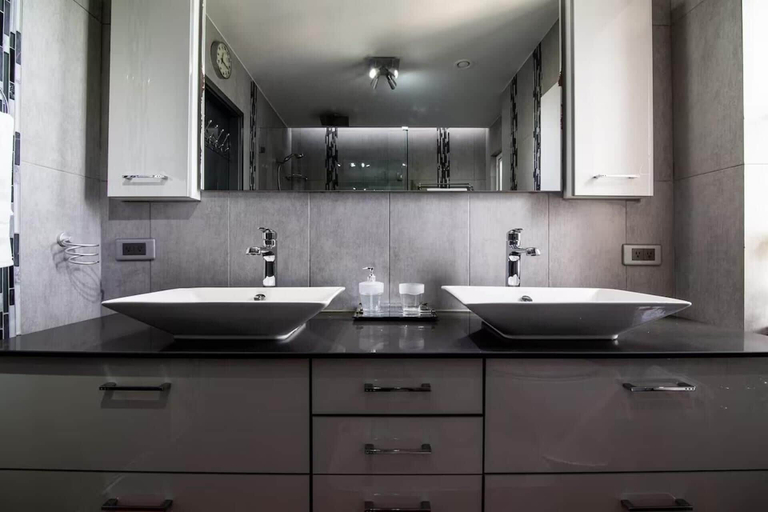 Bathroom 4, Lovely 3-bed Apartment in Maho