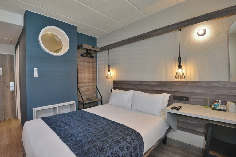 Bedroom 2, Road Lodge N1 City, City of Cape Town