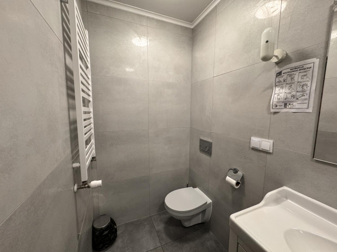 Bathroom 3, Hotel Echo, Kielce