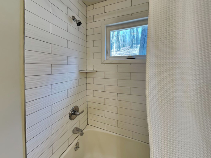 Bathroom 3, Bearadise Found by Taylor Made Deep Creek, Garrett