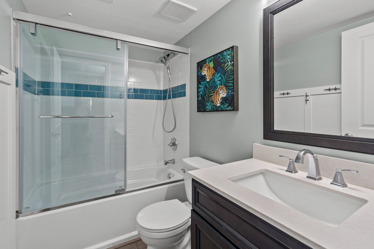 Bathroom 3, Sea Cloisters 204d, Horry
