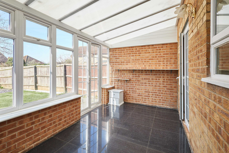 Room 4, Host Stay Venture Park Villas, Northamptonshire