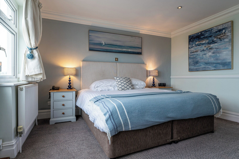 Bedroom 4, The Botany Bay Hotel, Kent