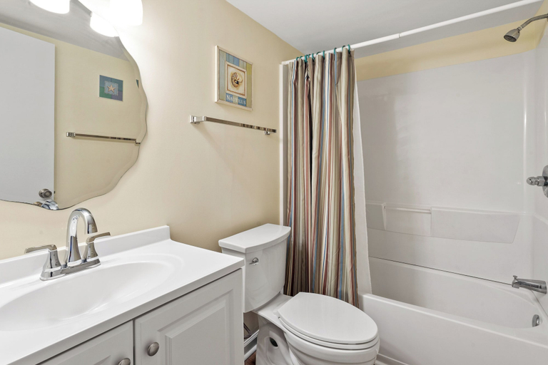 Bathroom 4, Sea Cloisters 102b, Horry
