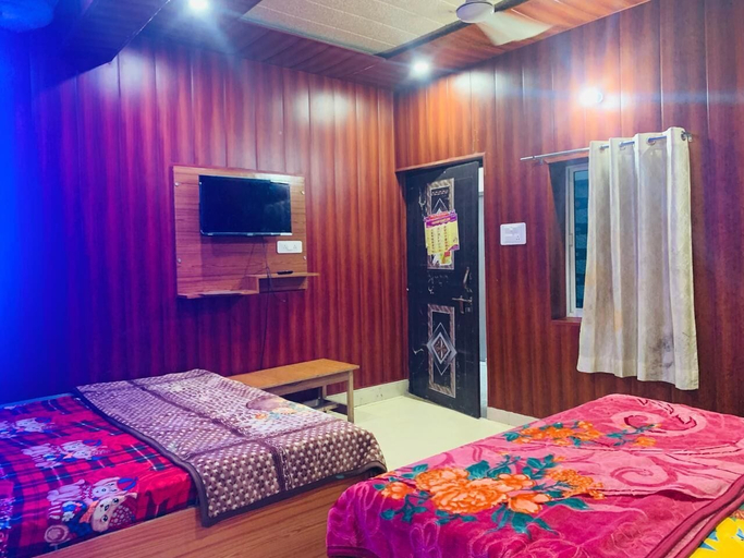 Bedroom 2, Yaduvanshi Dham, Mathura