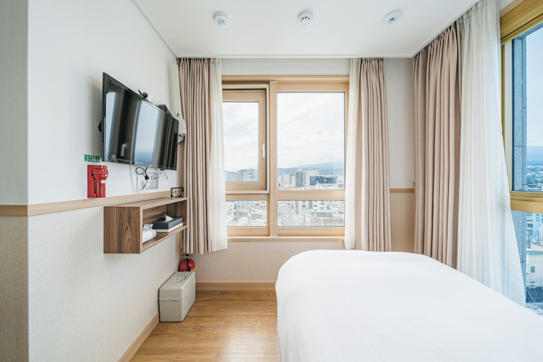 Bedroom 10