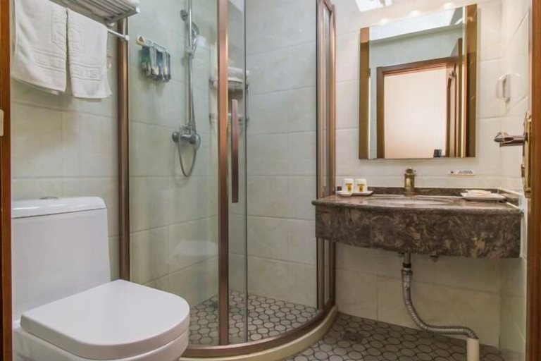 Bathroom 4, Super 8 Hotel (Beijing Fengbo Metro Station), Beijing