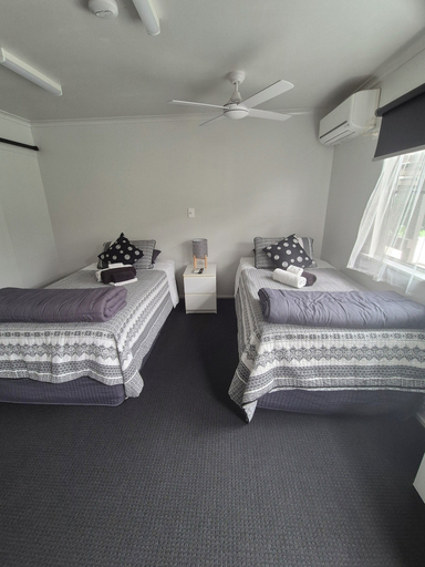 Others 4, Jabiru Motel, Nambucca