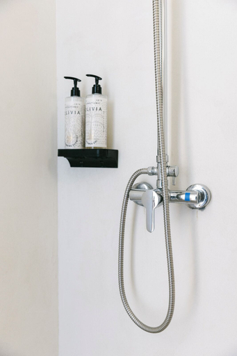Bathroom 4, Lassion Hotel, Crete
