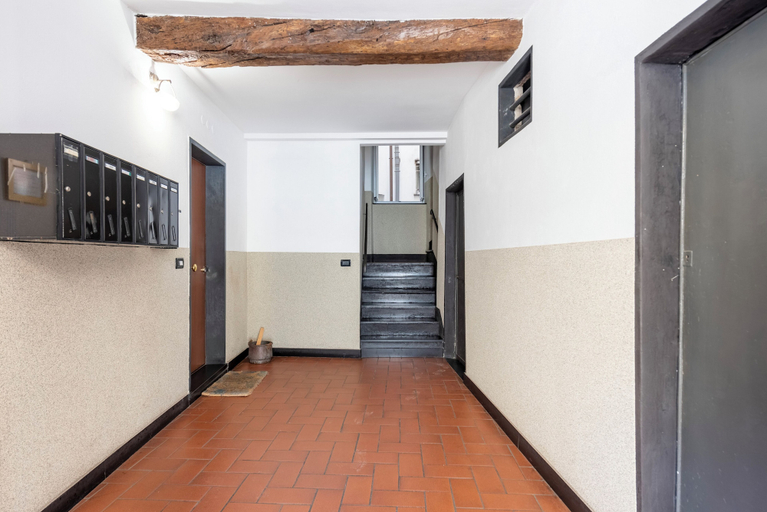 Others 4, Bright flat near Porto Antico, Genova