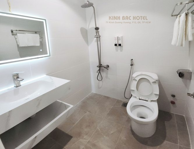 Bathroom, Kinh Bac Hotel, District 6