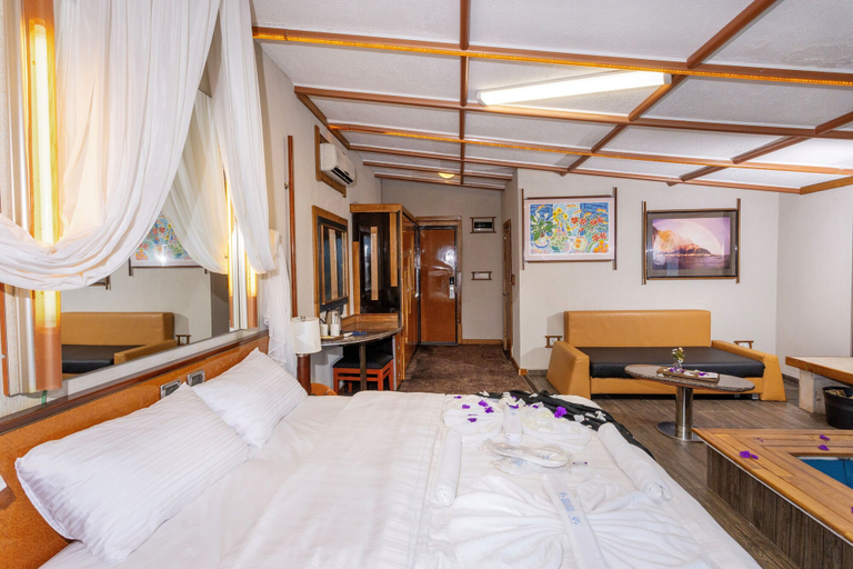 Bedroom 5, Reva Miami Hotel Restaurant SPA, Foça