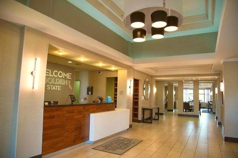 Public Area 3, Hampton Inn & Suites Cathedral City, Riverside