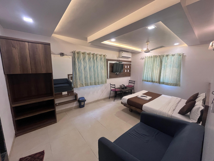 Others 4, Hotel Anupam, Satara