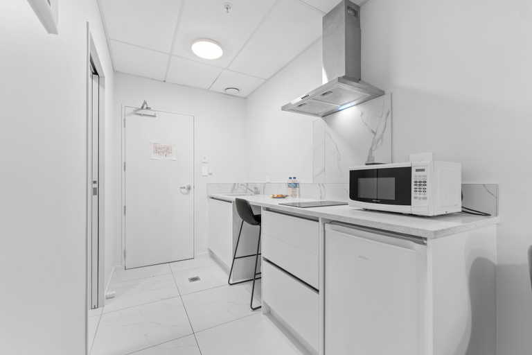 Others 4, Onehunga Suites, Waitakere