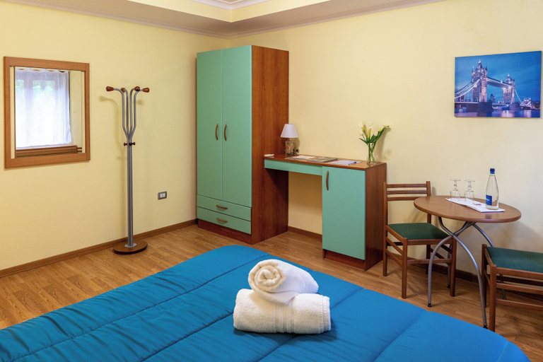 Bedroom 3, Avernum Relais, Napoli