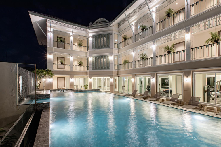 Swimming Pool 14