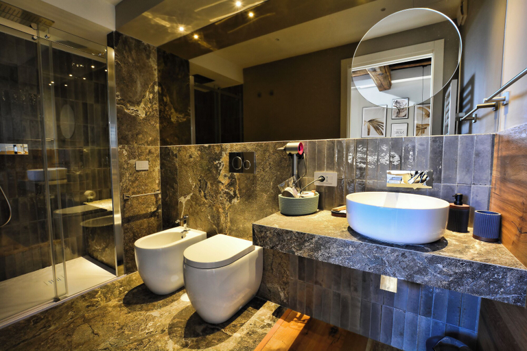 Bathroom 5, Corte Sospesa Guest House & Spa, Viterbo