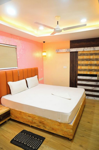 Bedroom 3, DhamStay Hotel Santosh Inn Near Temple, Puri