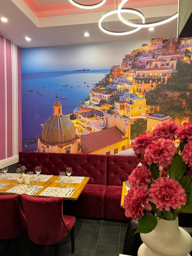 Food & Drinks 4, Les Jardins Carol, Municipiul Bucuresti
