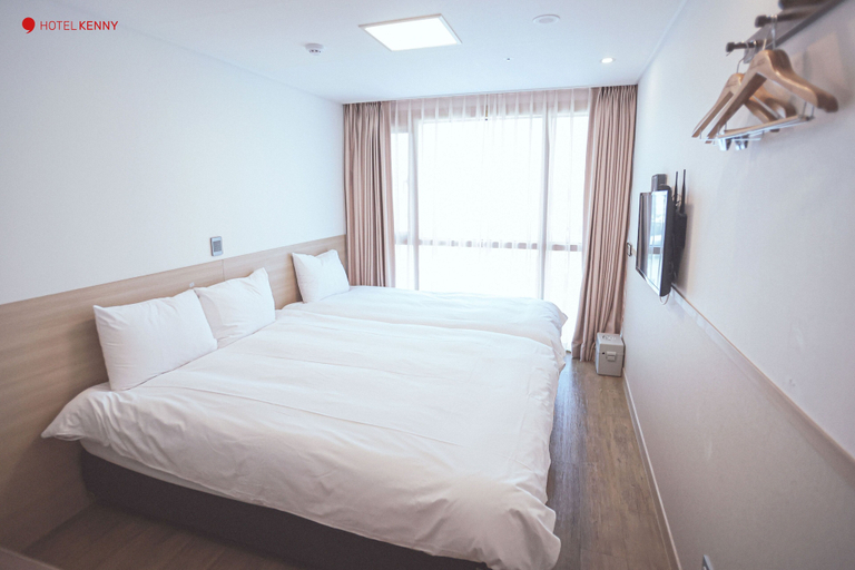 Bedroom 27
