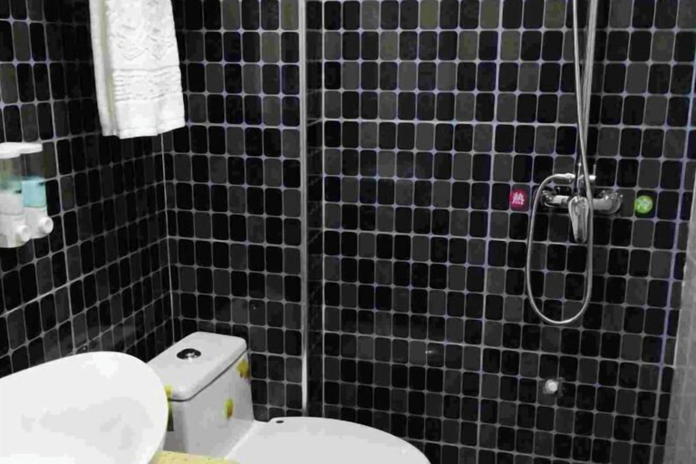 Bathroom 3, Tiandong Lafaite Royal Hotel Hotel, Baise