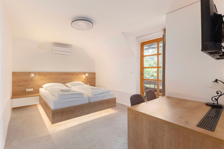 Bedroom 2, Gostilna Logar Logar Majda s.p., Šenčur